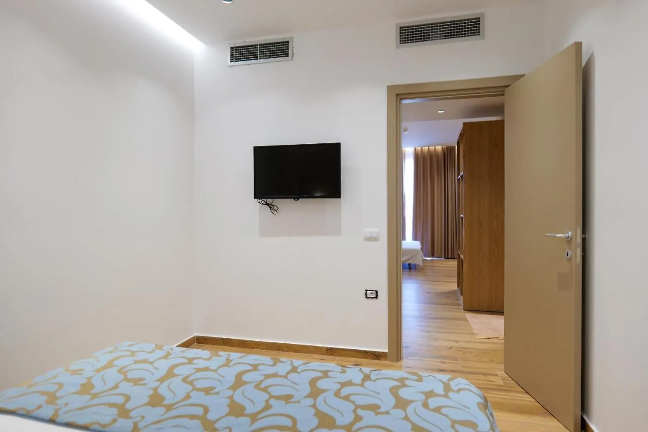 Bora Bora Hotel Ksamil 4*,  Albanien