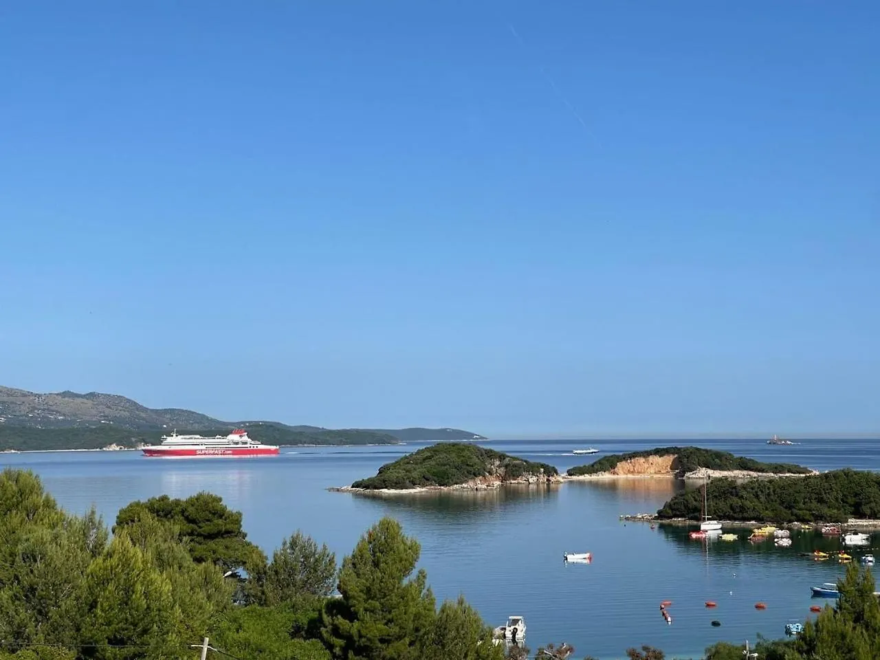 Bora Bora Hotel Ksamil 4*,