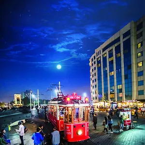 Taksim Square Isztambul