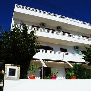 Renato Apartment